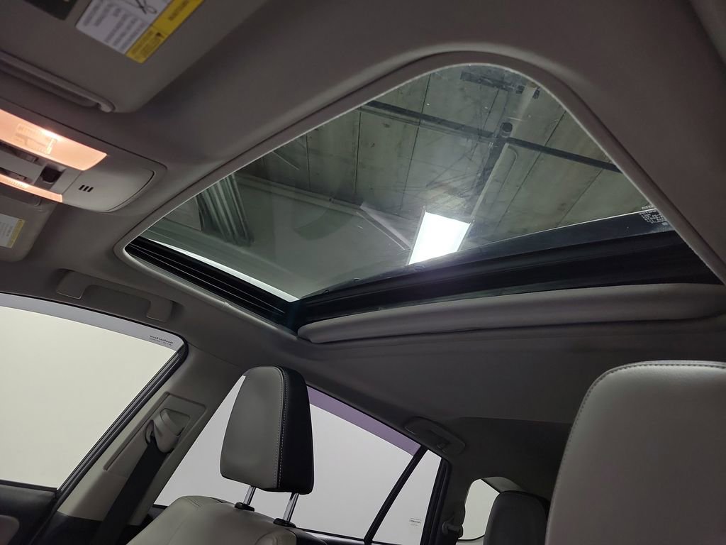 Used 2018 Toyota RAV4 Limited image 14