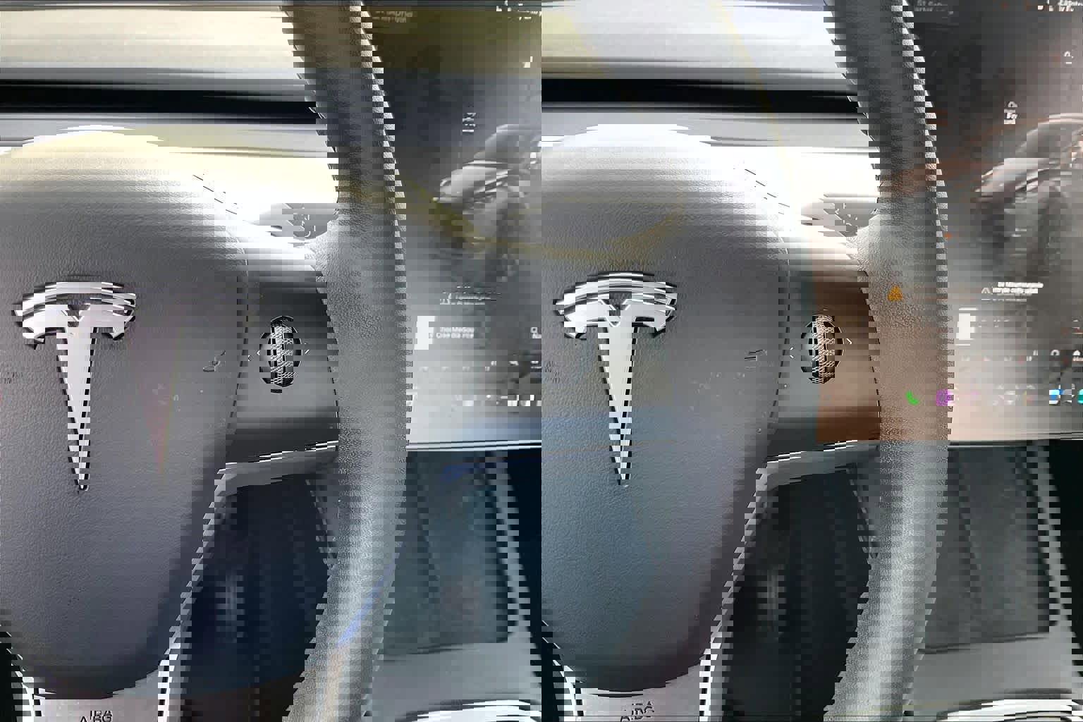 Used 2023 Tesla Model Y AWD image 21