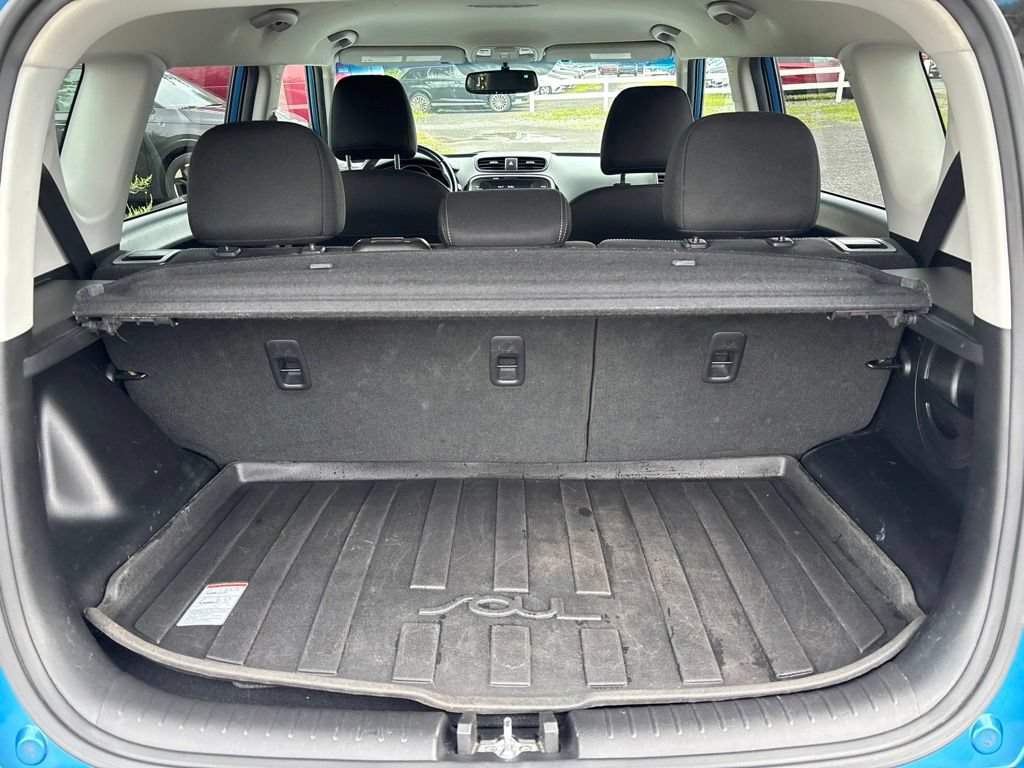 Used 2018 Kia Soul + FWD image 13