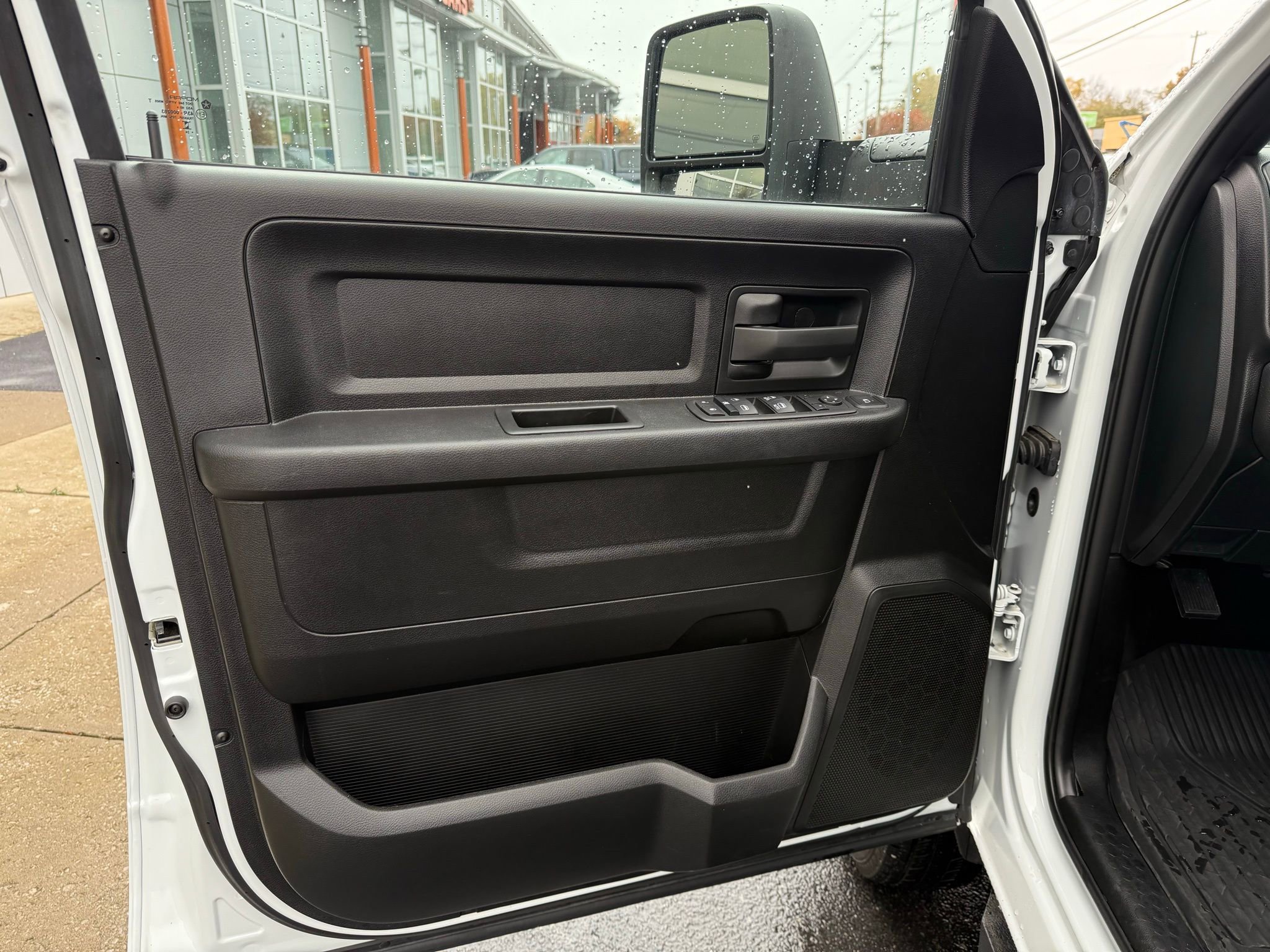 Used 2024 RAM 3500 Tradesman w/ Convenience Group image 29