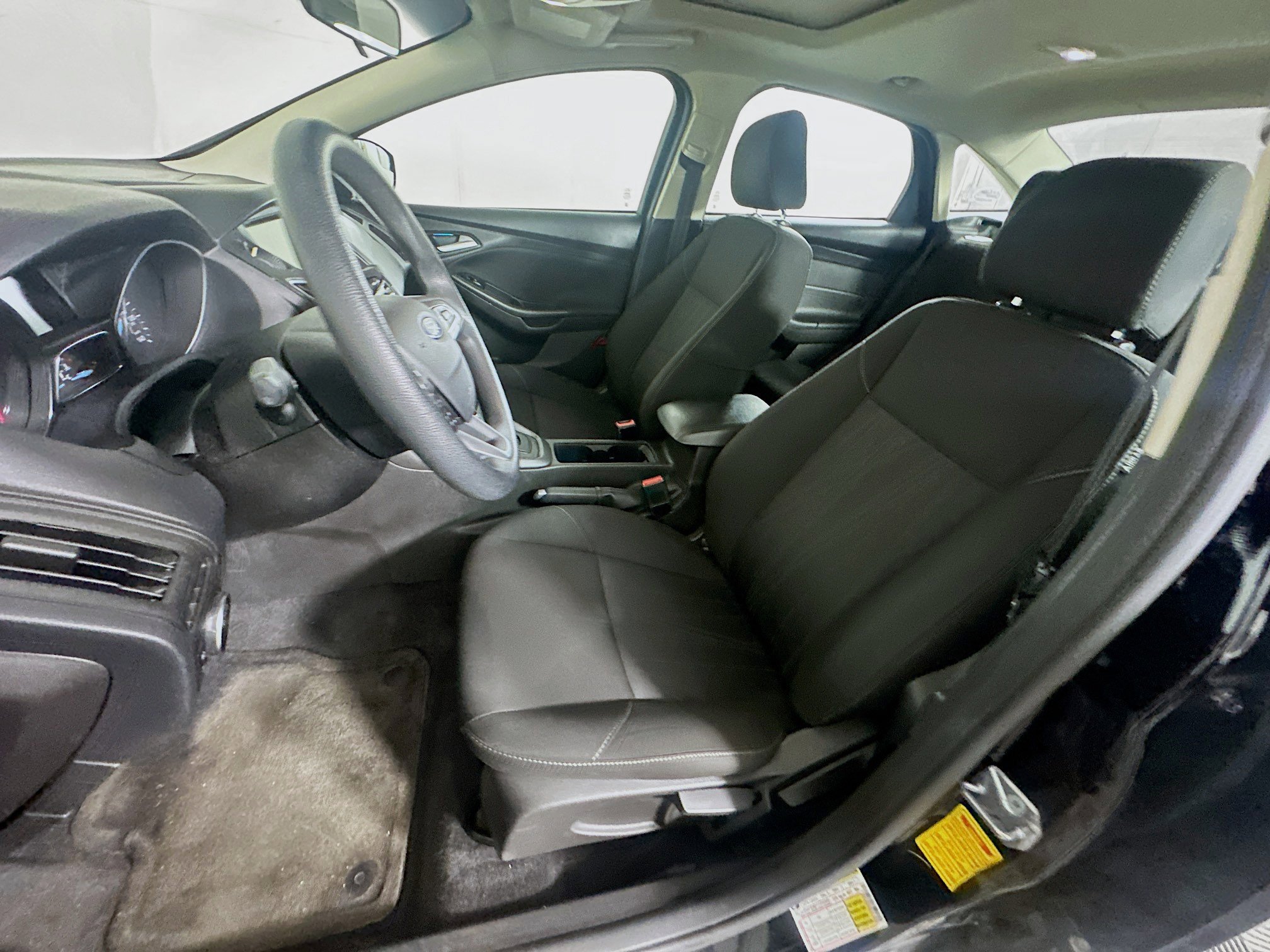 Used 2017 Ford Focus SEL image 13