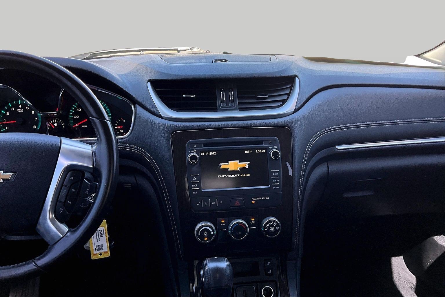 Used 2017 Chevrolet Traverse LT w/ Style and Technology Package FWD image 6