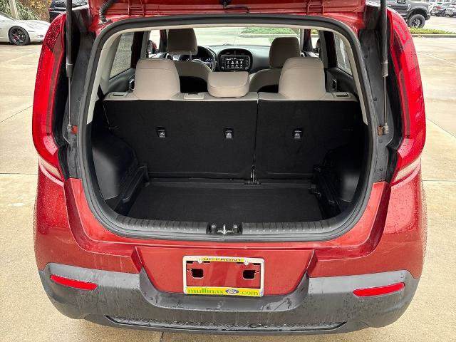 Used 2022 Kia Soul LX image 29