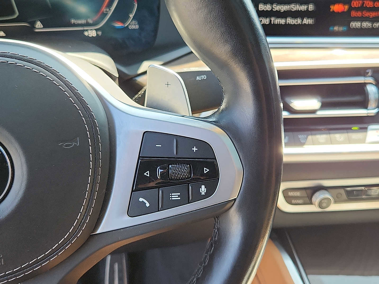 Used 2023 BMW X6 xDrive40i w/ M Sport Package image 21