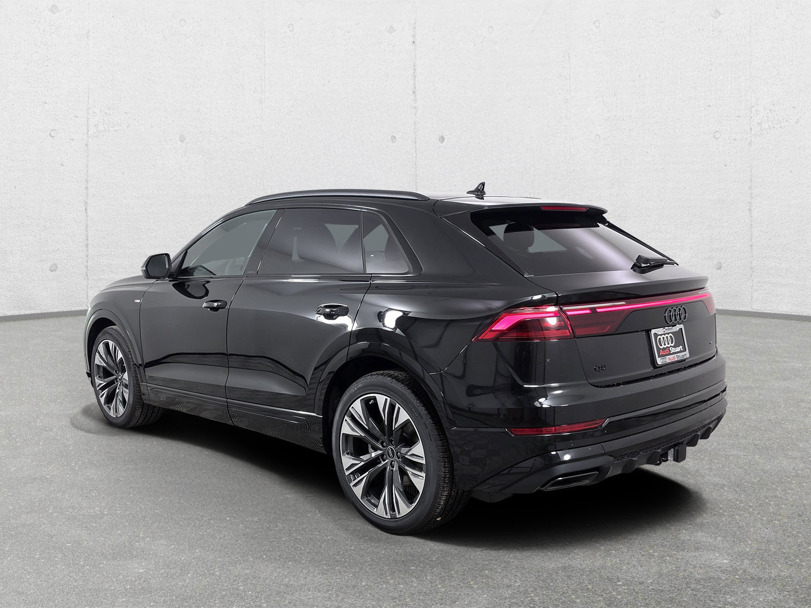 New 2027 Audi Q8 Premium Plus AWD/4WD image 4