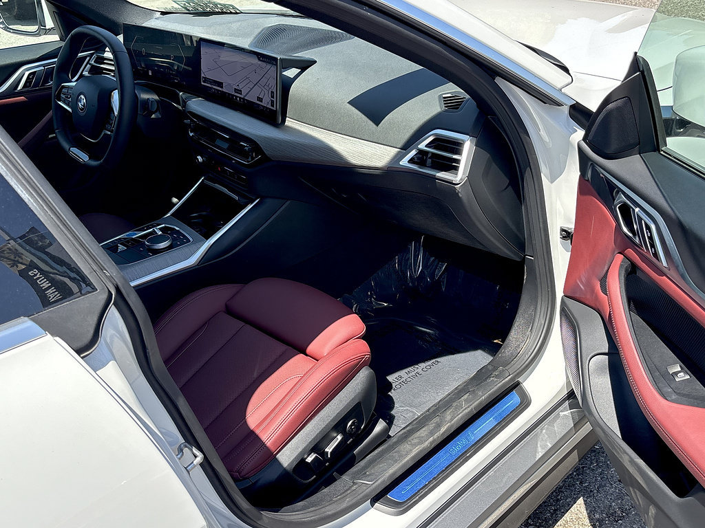 Used 2025 BMW i4 eDrive40 w/ Parking Assistance Package RWD image 26