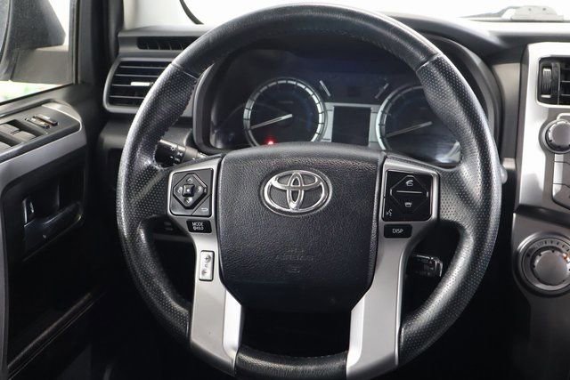 Used 2017 Toyota 4Runner SR5 AWD/4WD image 14