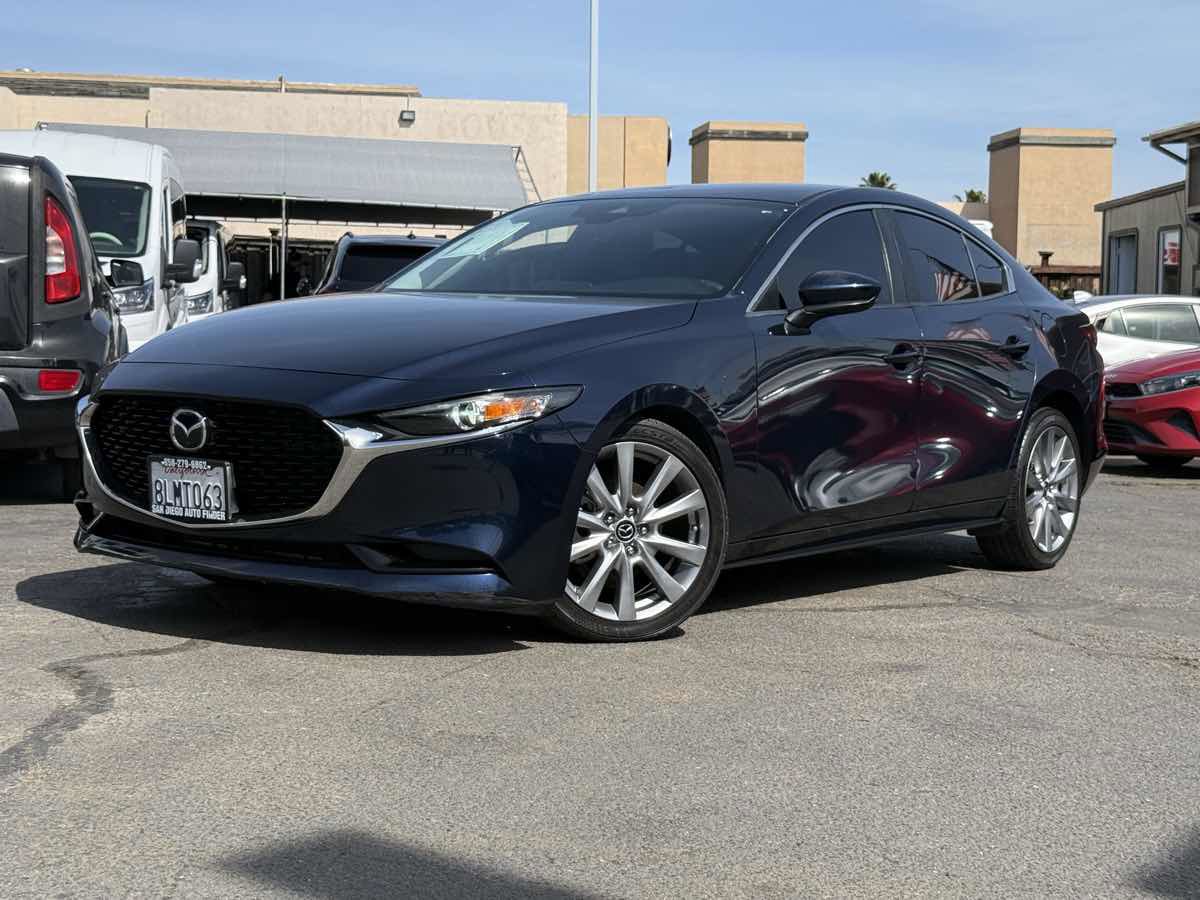 Used 2019 MAZDA MAZDA3 Back Up Cam, Easy Financing, C image 2