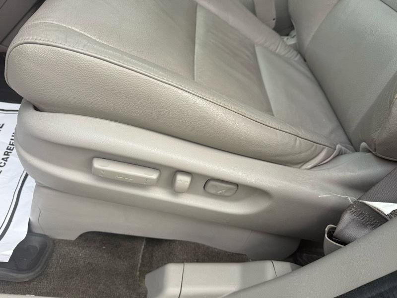 Used 2012 Honda Odyssey EX-L image 16