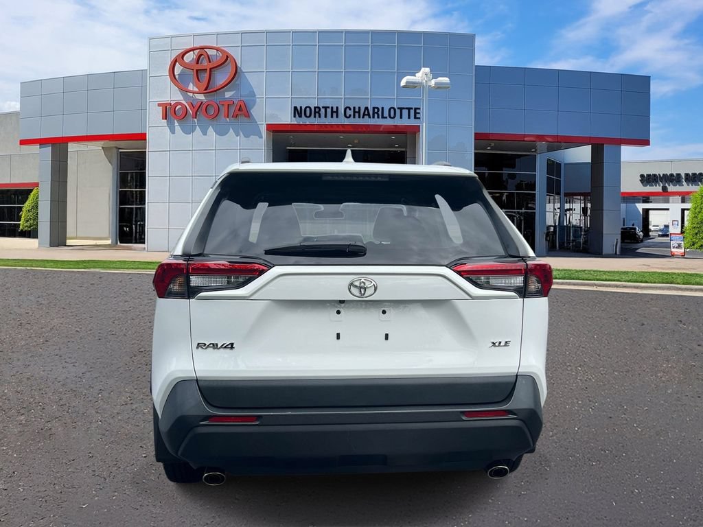Used 2024 Toyota RAV4 XLE w/ Convenience Package FWD image 7