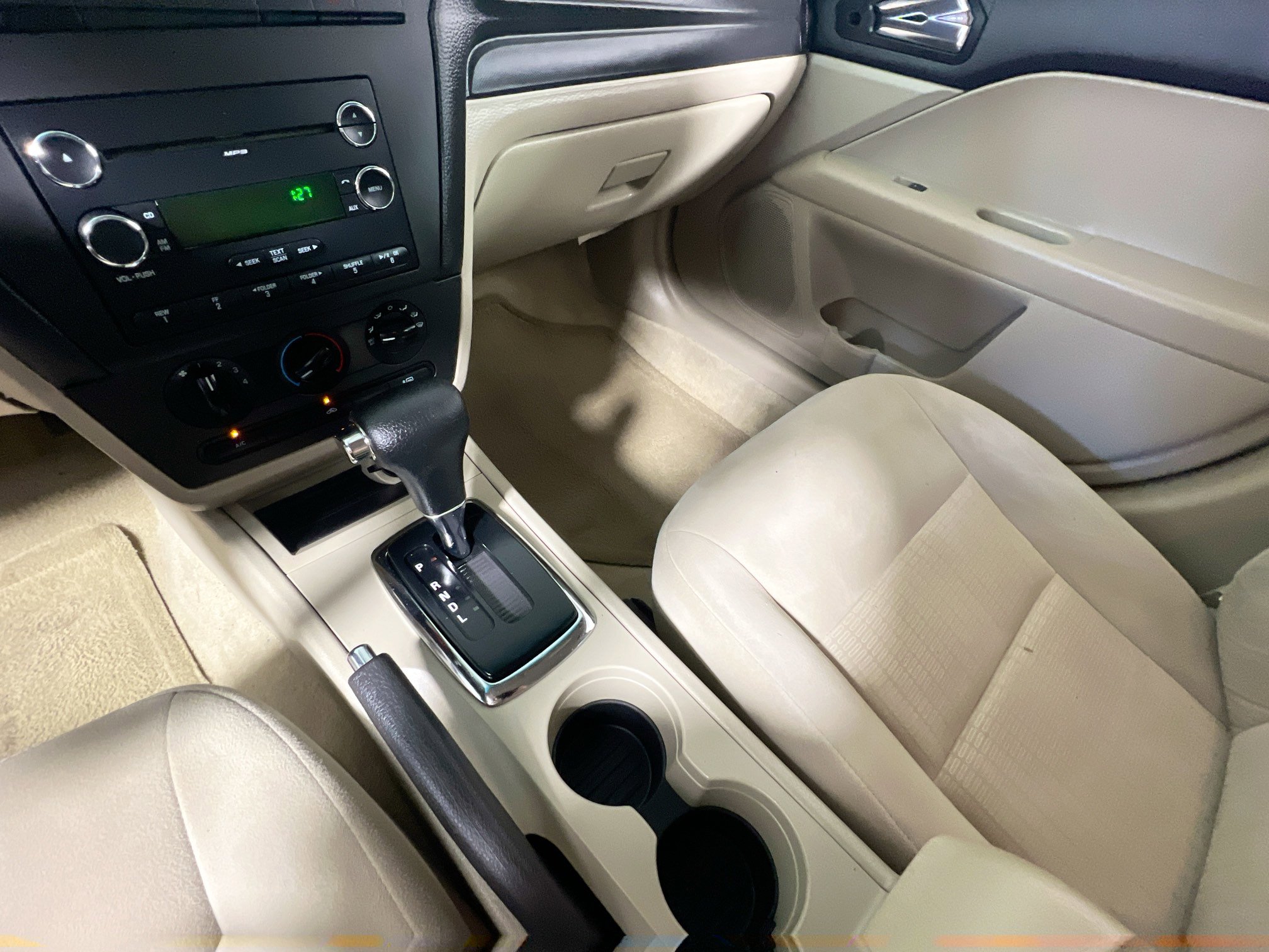 Used 2009 Ford Fusion S image 24