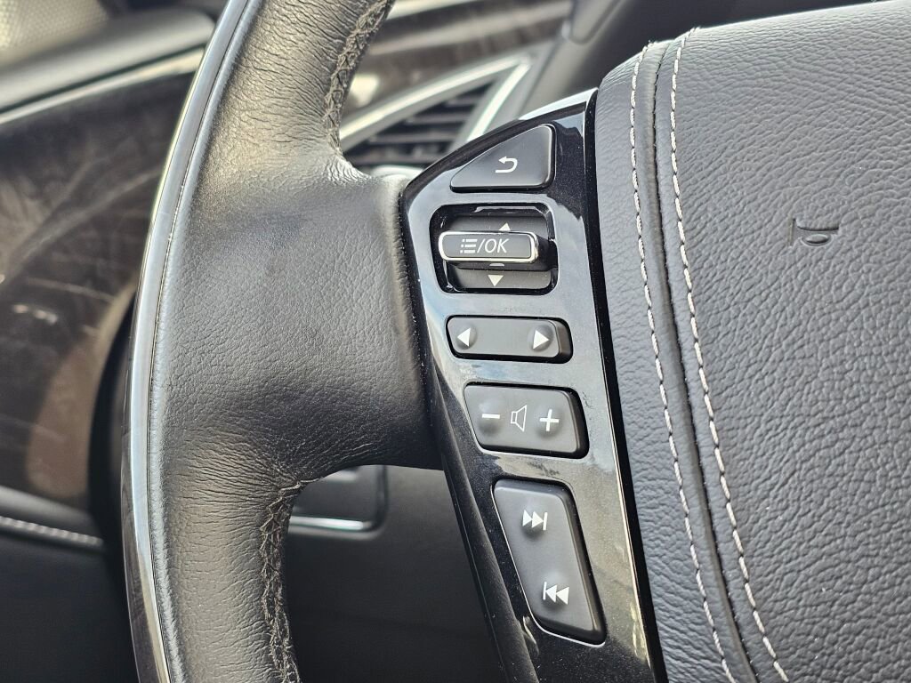 Used 2024 INFINITI QX80 Sensory AWD/4WD image 33