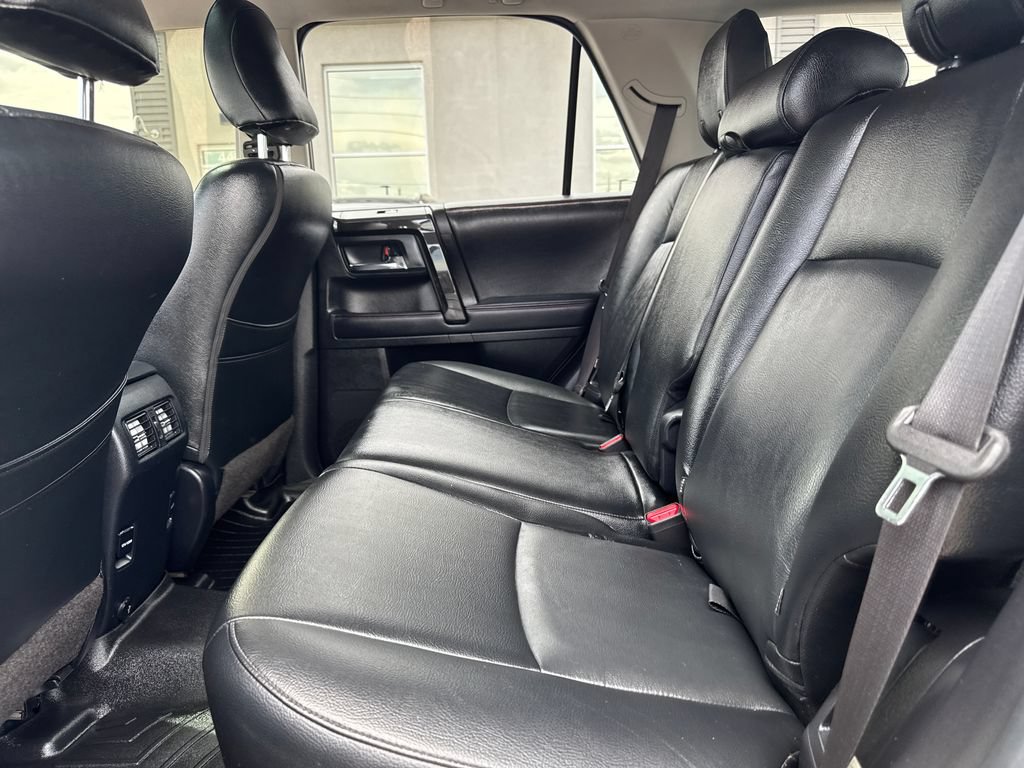 Used 2018 Toyota 4Runner TRD Off-Road AWD/4WD image 24