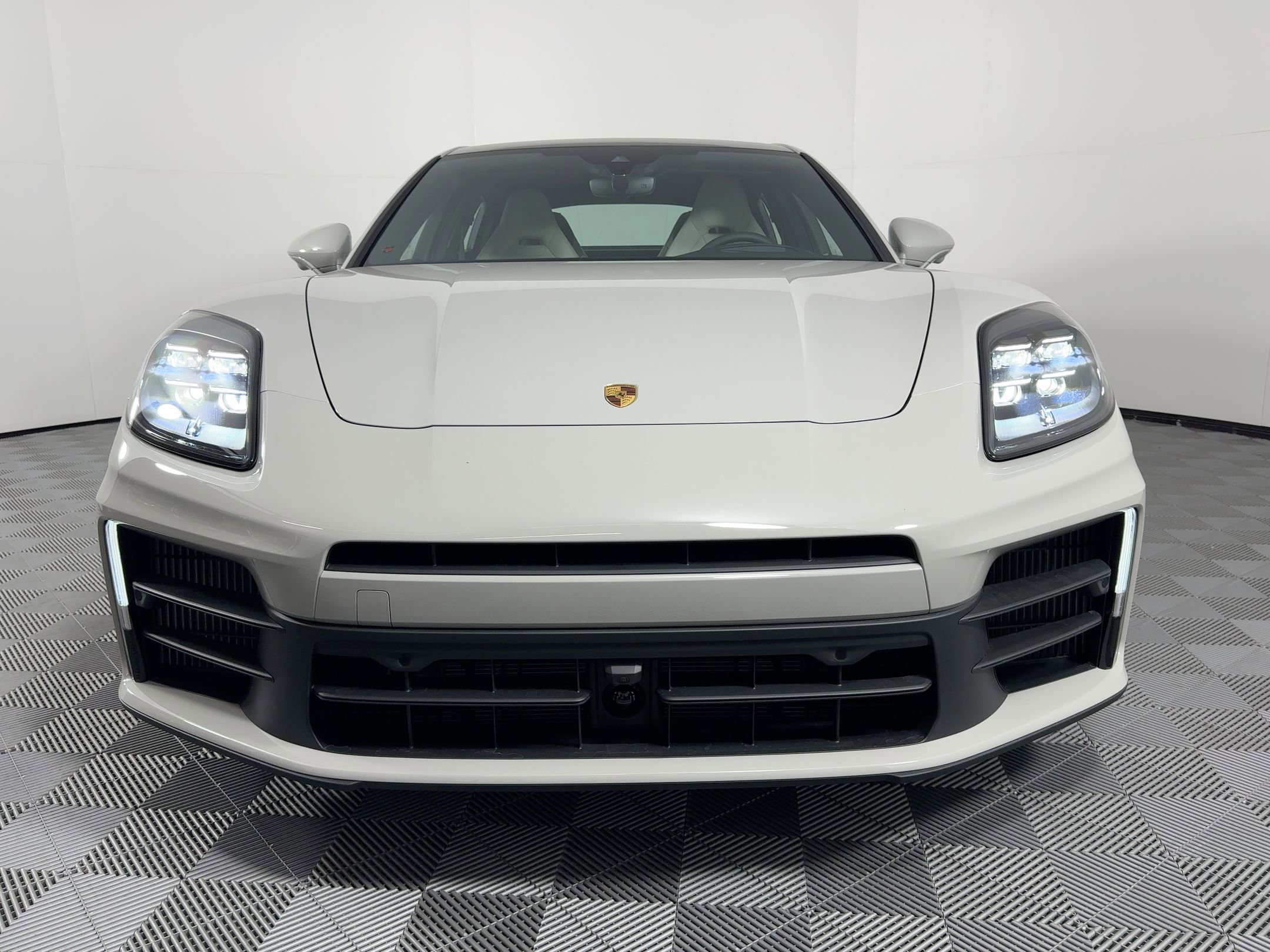 New 2026 Porsche Panamera image 6