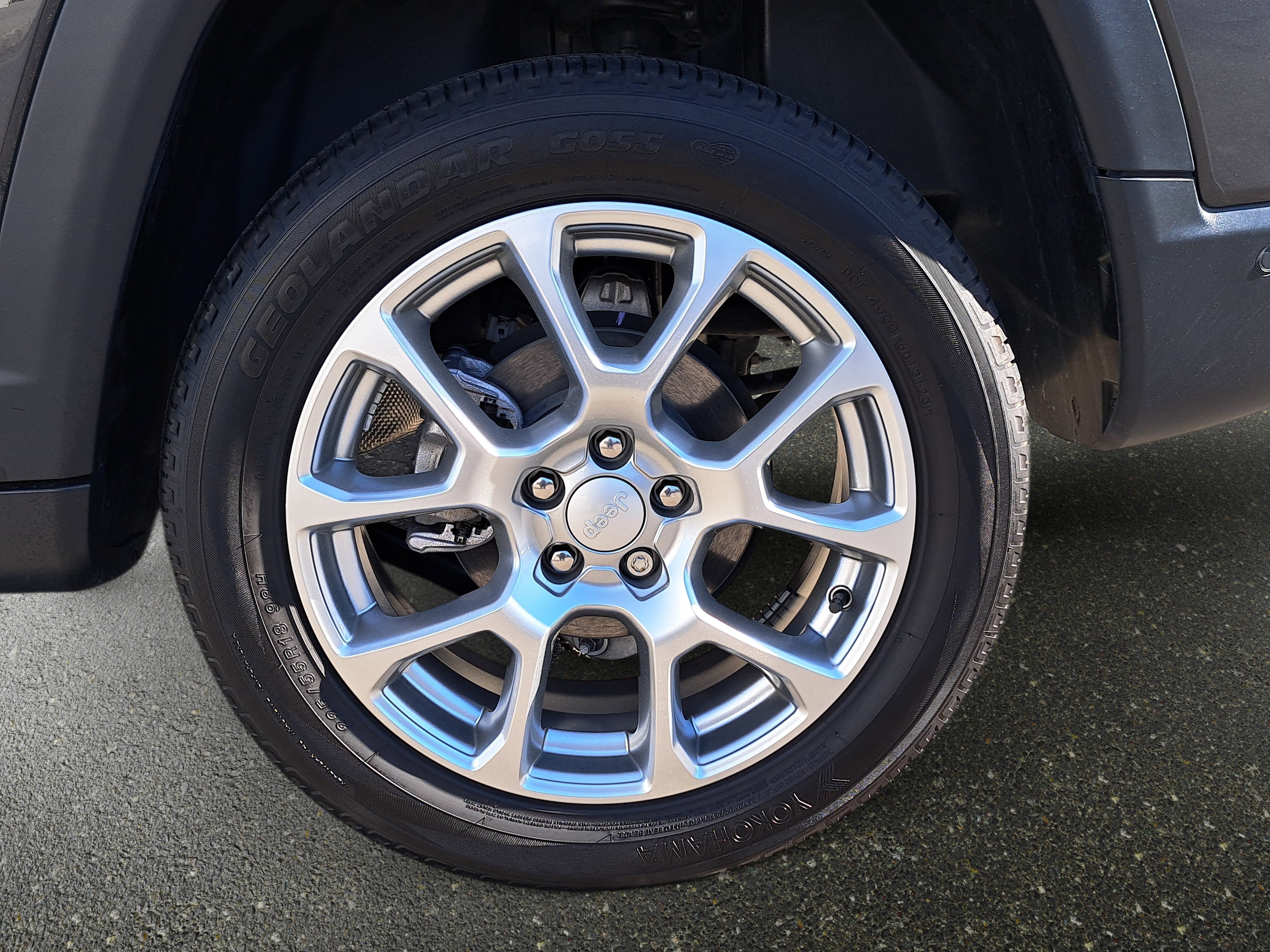 Used 2024 Jeep Compass Latitude image 31