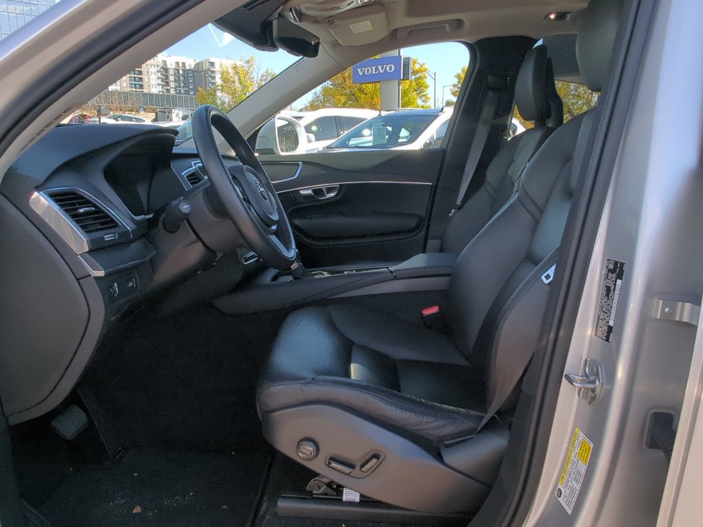 Used 2020 Volvo XC90 T6 Momentum w/ Protection Package AWD/4WD image 11