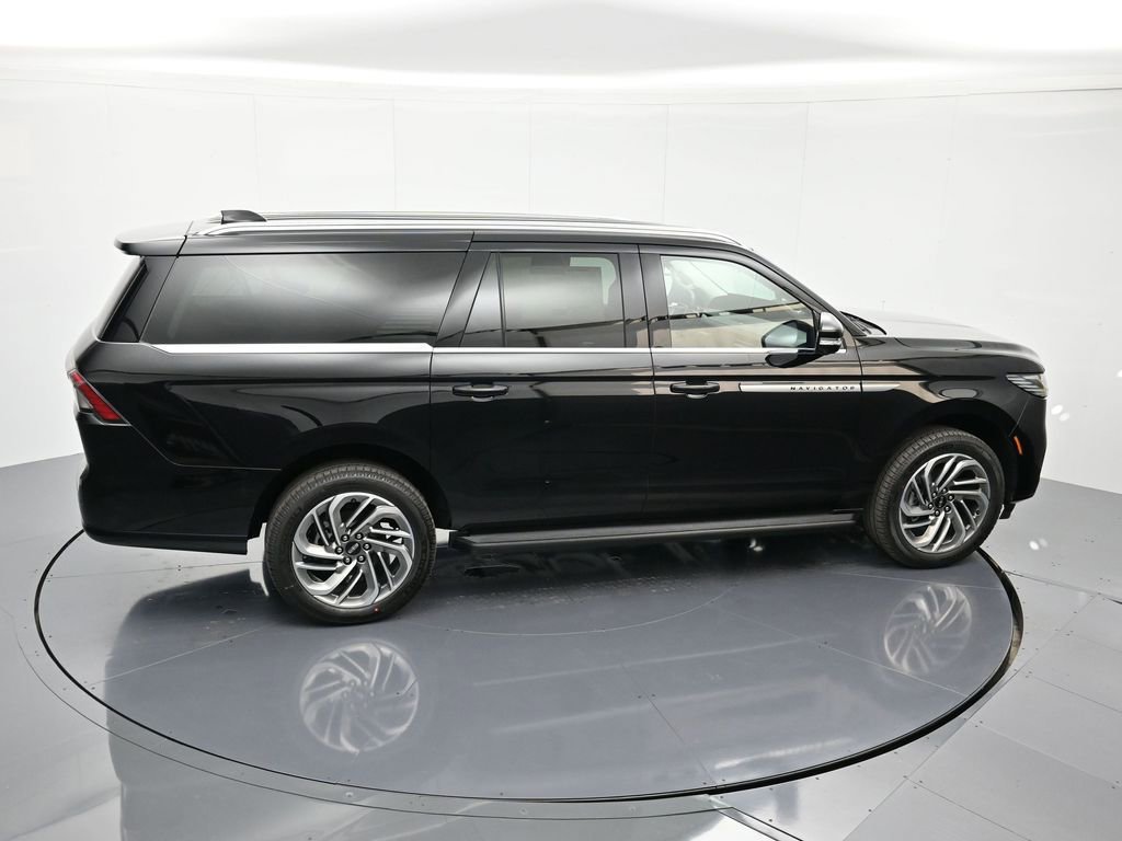 New 2026 Lincoln Navigator L Premier image 35