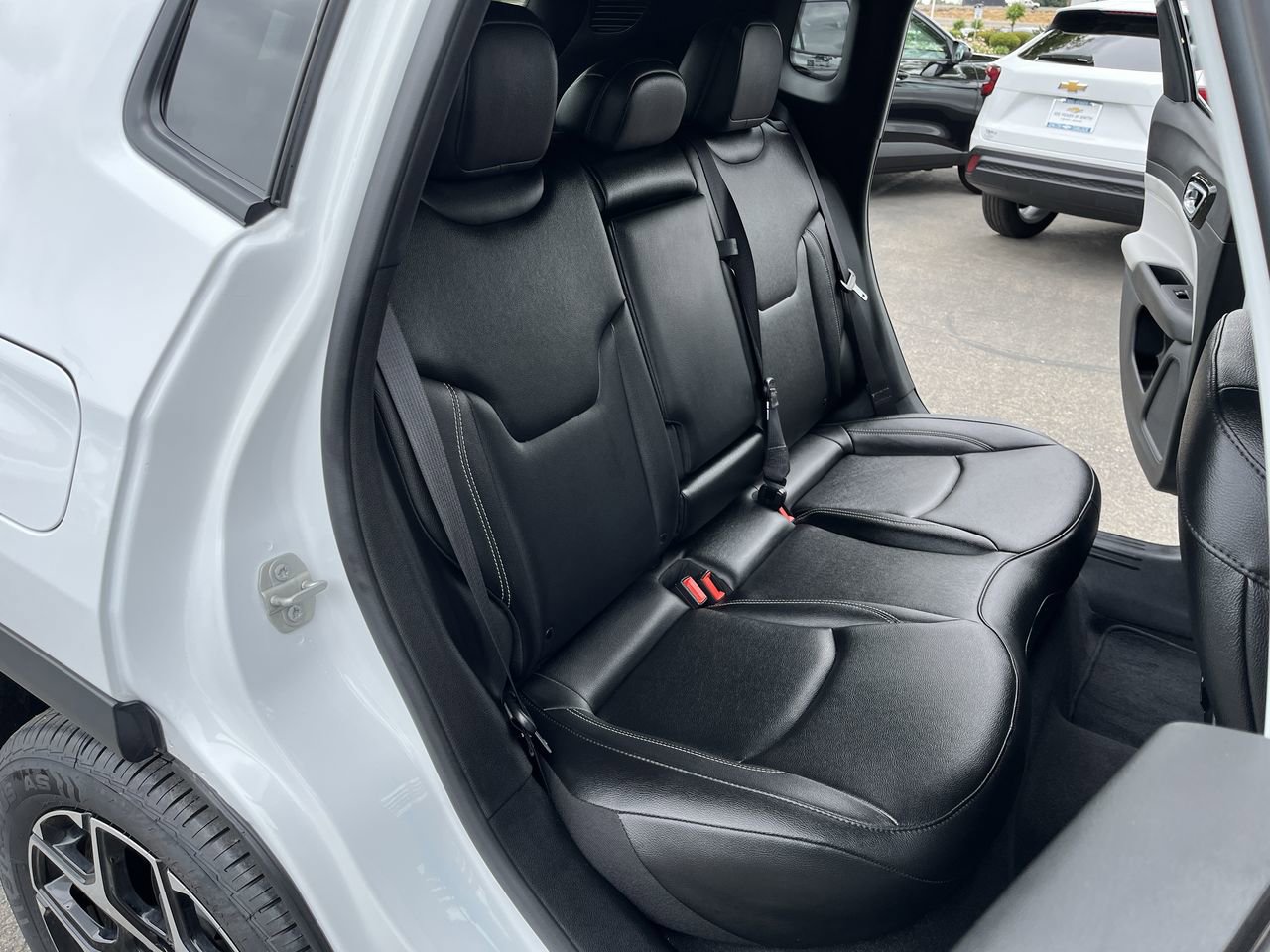 Used 2025 Jeep Compass Limited AWD/4WD image 24