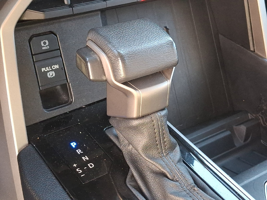 Used 2022 Toyota Tundra SR5 AWD/4WD image 14