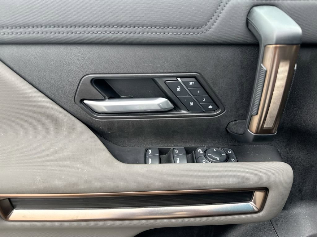 Used 2025 GMC Hummer EV 3X w/ LPO, Sport Package image 15