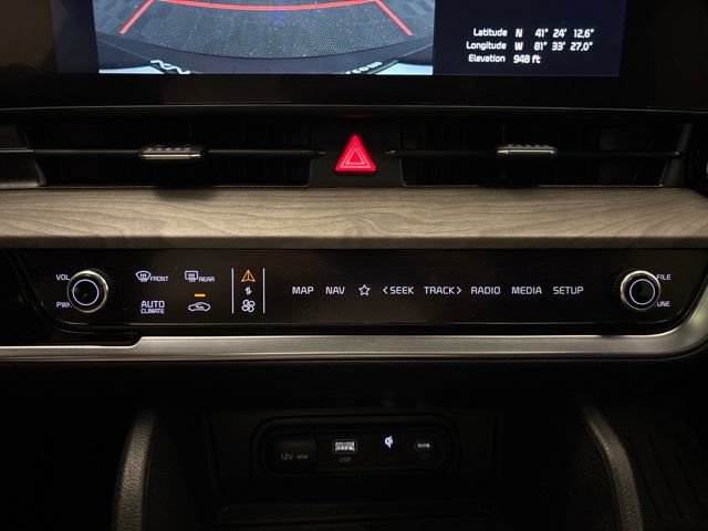 Certified 2025 Kia Sportage X-Line w/ Premium Package AWD/4WD image 18
