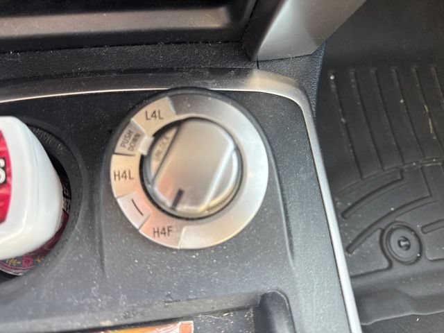 Used 2024 Toyota 4Runner Limited AWD/4WD image 10