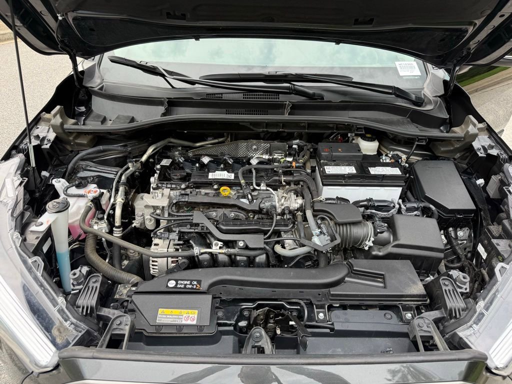 Used 2025 Toyota Corolla Cross XLE FWD image 16