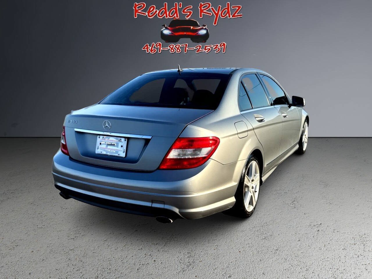Used 2011 Mercedes-Benz C 300 Sedan image 3