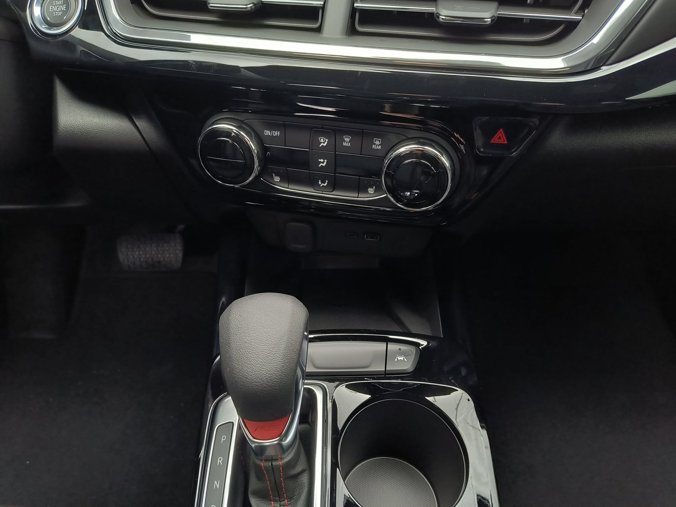 New 2026 Chevrolet Trax RS w/ Sunroof Package FWD image 26