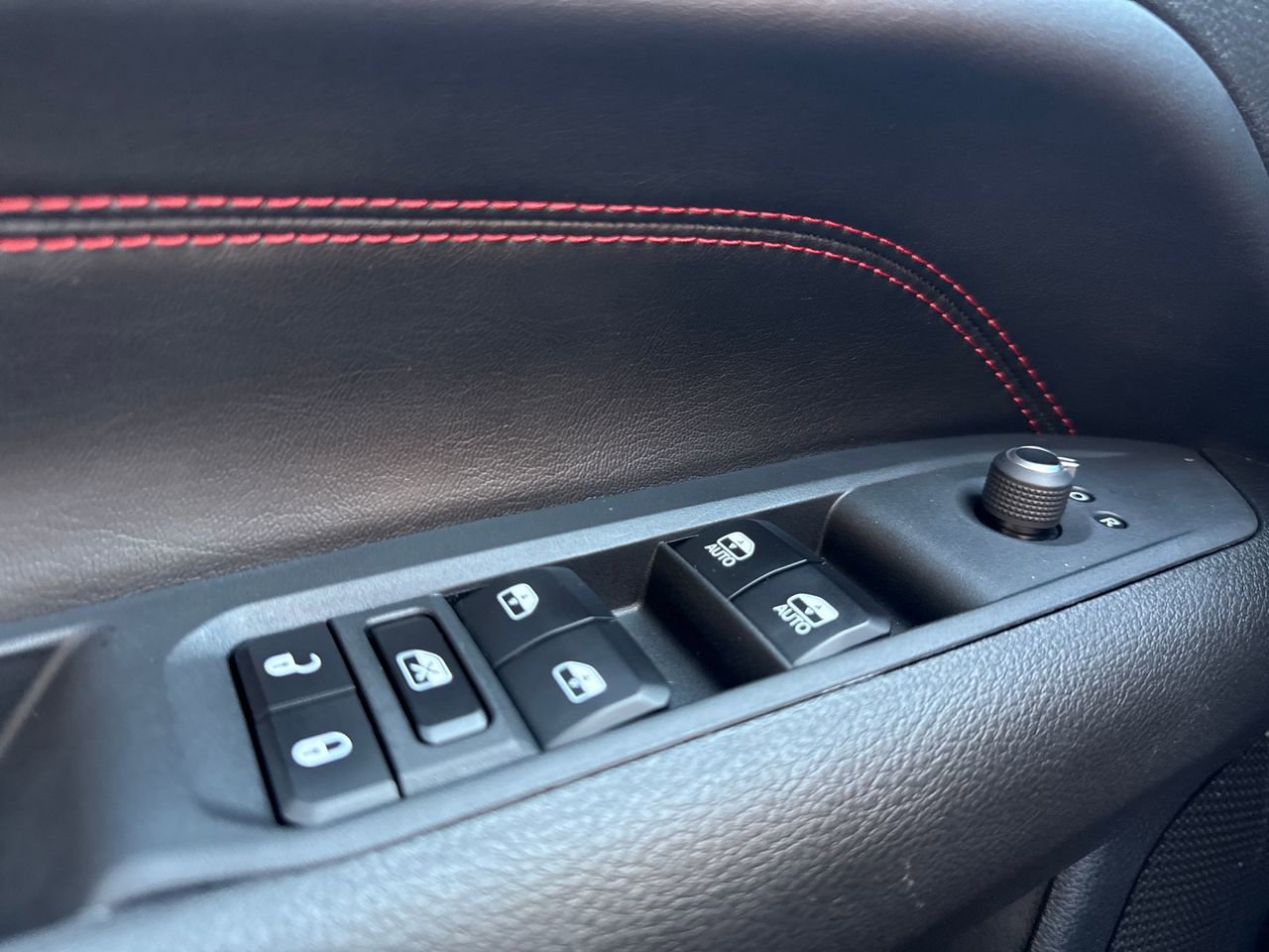 Used 2024 Jeep Compass Trailhawk image 27