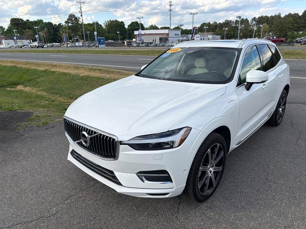Used 2018 Volvo XC60 T8 Inscription w/ Luxury Seat Package AWD/4WD image 4