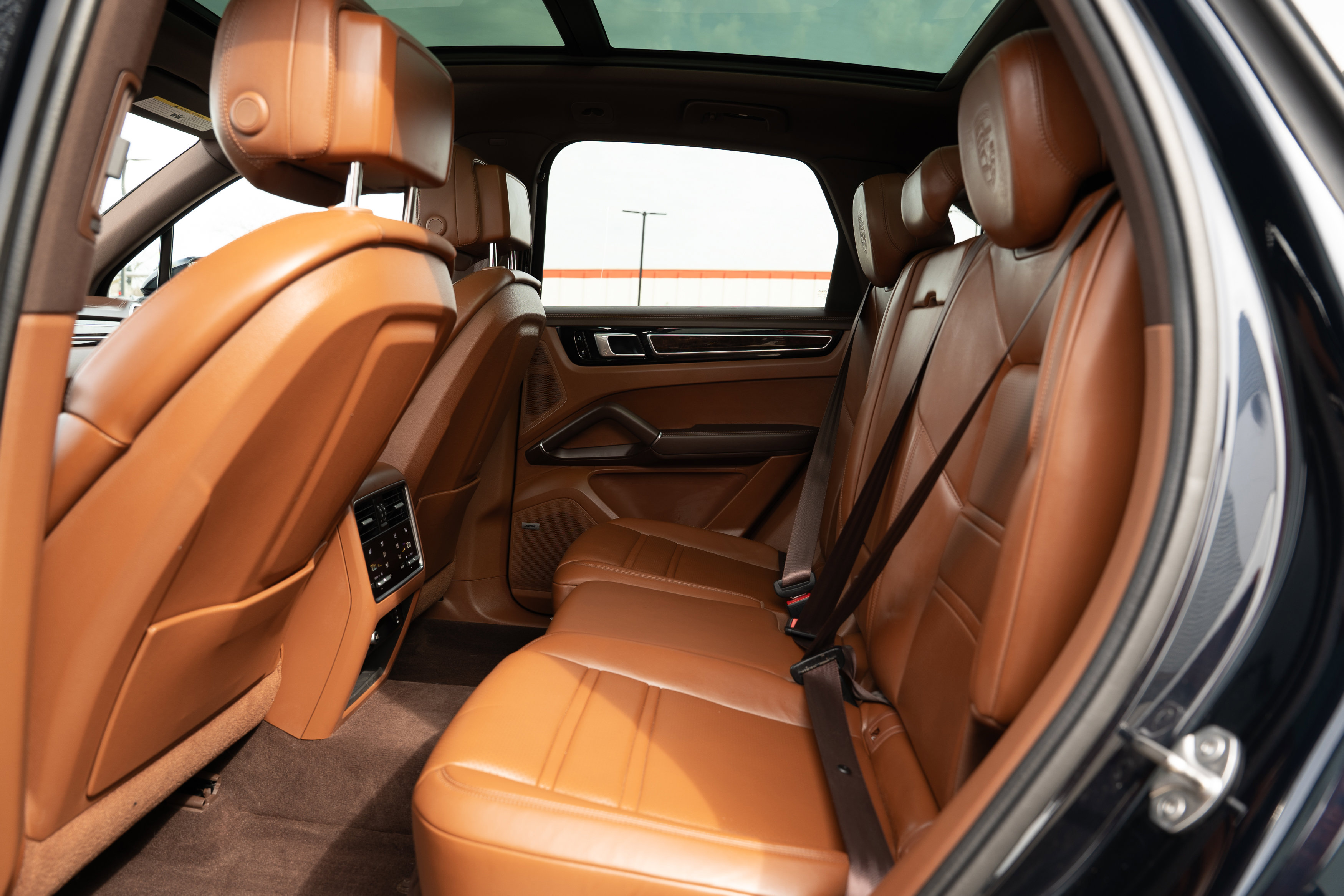 Used 2021 Porsche Cayenne image 27