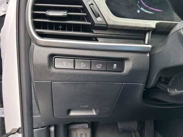 Used 2024 Kia Telluride EX w/ EX Captain's Chair Package image 24