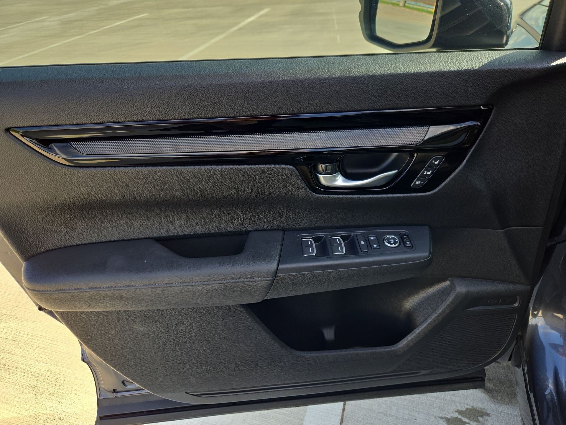 Used 2025 Honda CR-V EX-L image 13