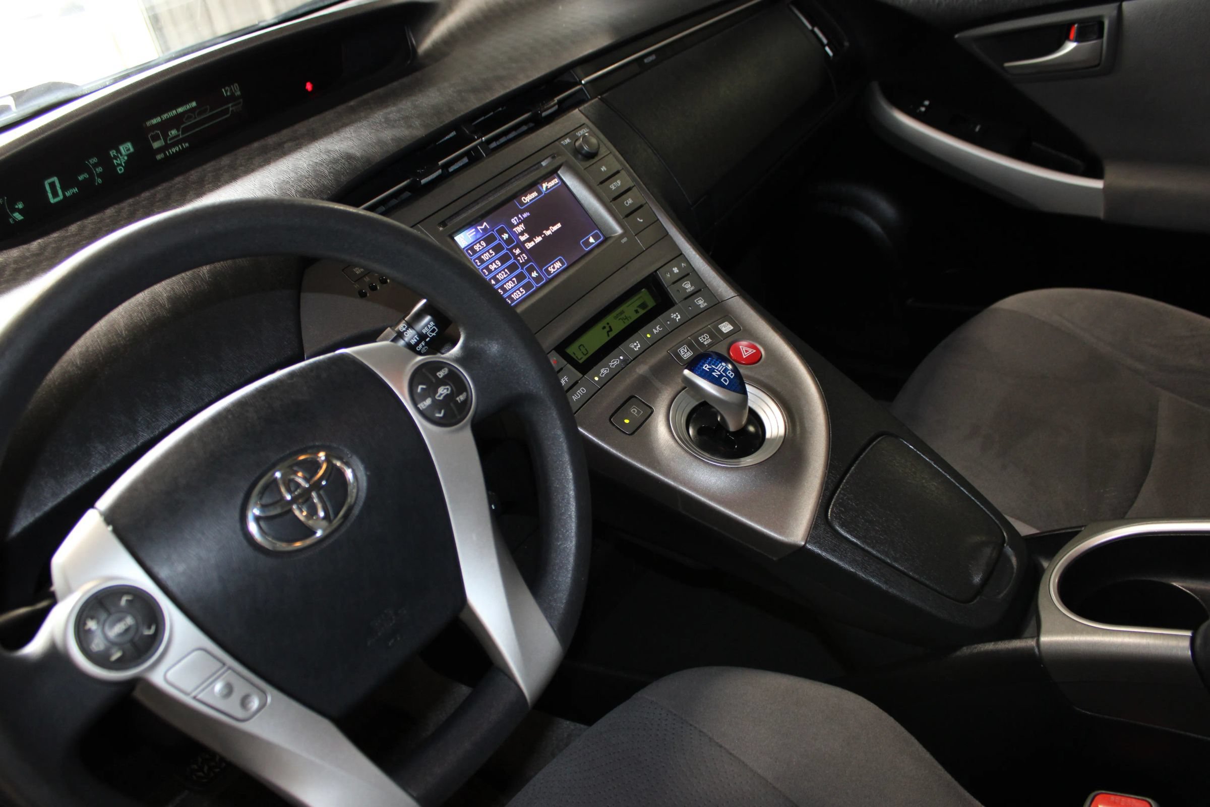 Used 2014 Toyota Prius Two FWD image 15