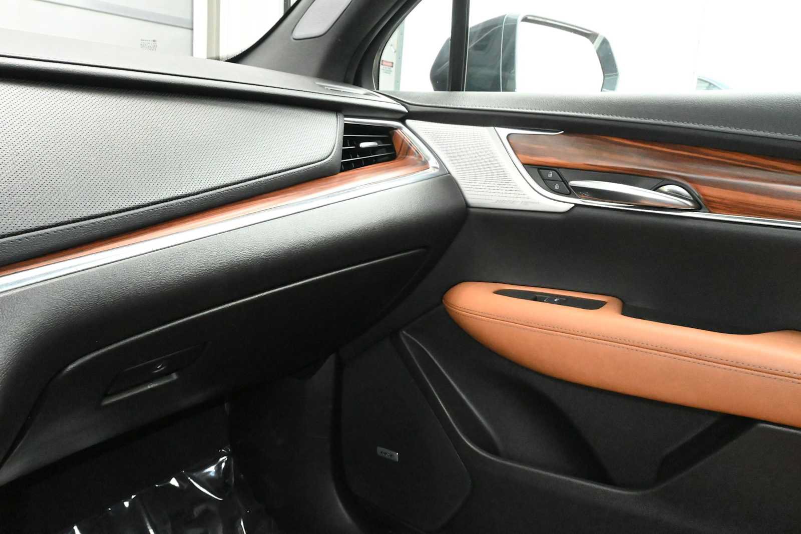 Used 2020 Cadillac XT5 Premium Luxury AWD/4WD image 20