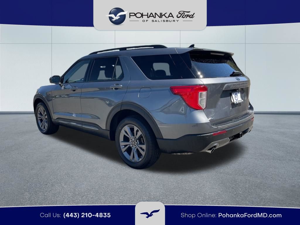 Certified 2022 Ford Explorer XLT w/ Equipment Group 202A image 7