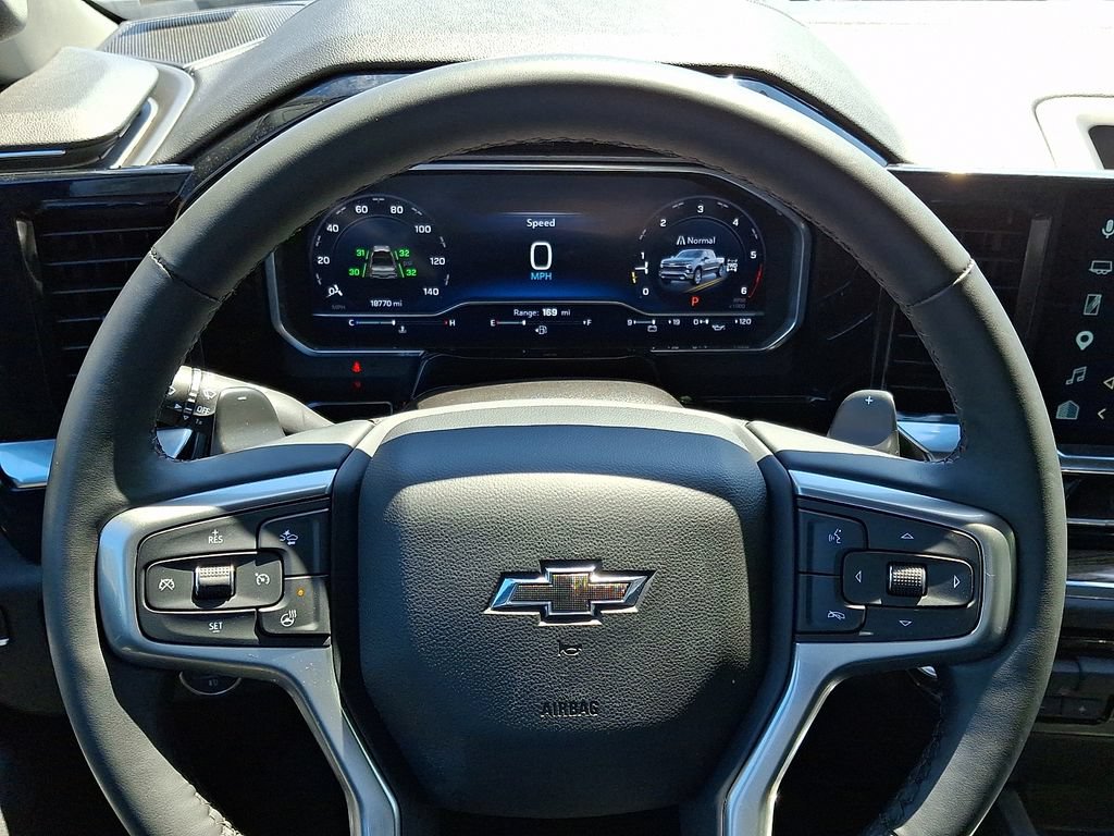Certified 2025 Chevrolet Silverado 1500 RST AWD/4WD image 19