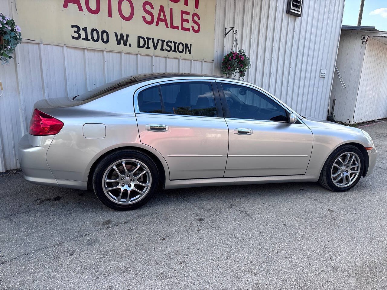 Used 2005 INFINITI G35 Sedan w/ (P02) Premium Pkg B RWD image 2