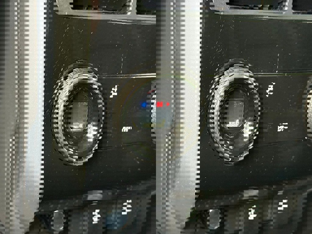 Used 2021 Land Rover Range Rover Sport HSE Silver Edition image 36