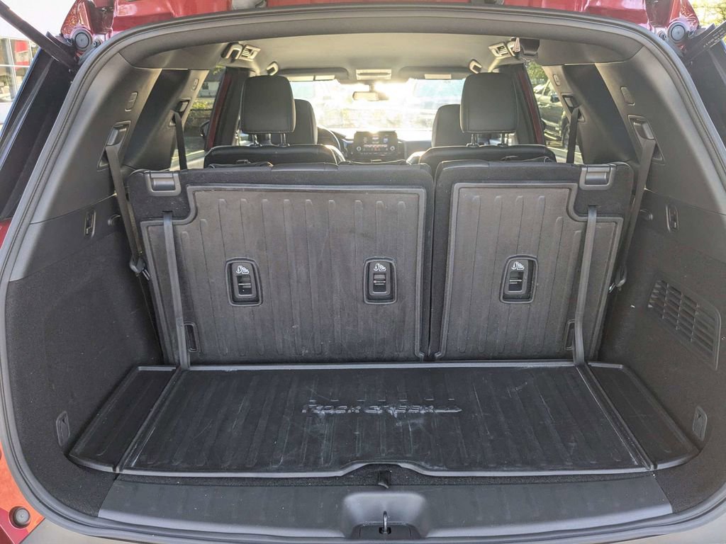 Used 2024 Nissan Pathfinder Rock Creek AWD/4WD image 13