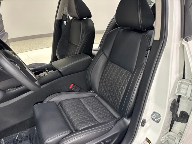 Used 2022 Nissan Maxima Platinum FWD image 16