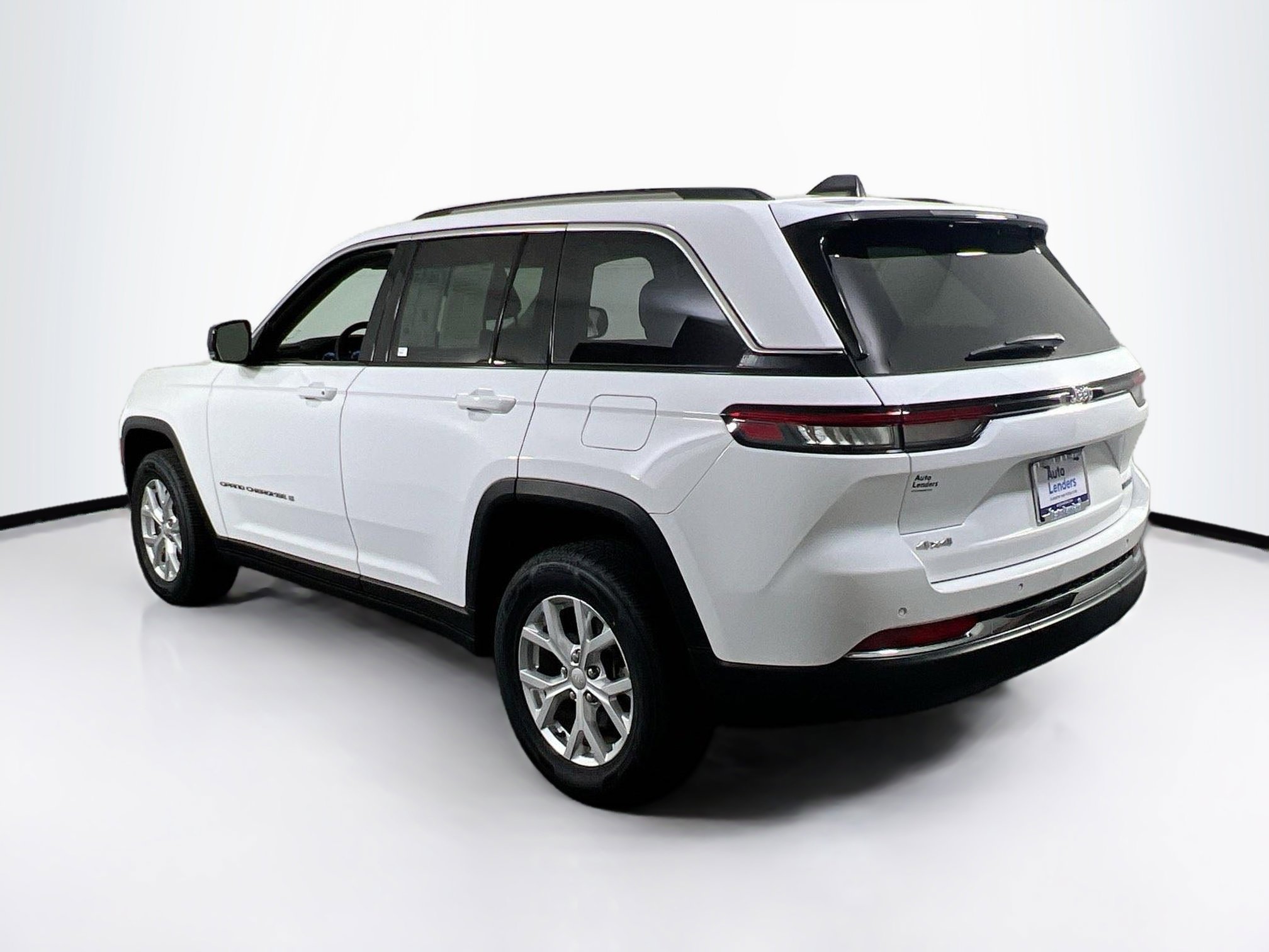 Used 2023 Jeep Grand Cherokee Limited image 7