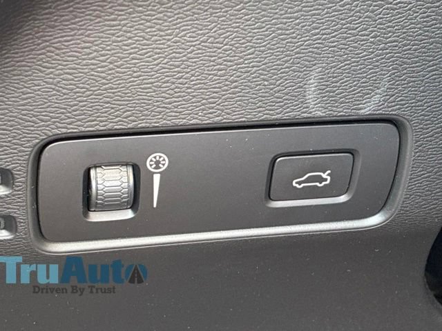 Used 2022 Volvo C40 P8 Recharge Ultimate AWD/4WD image 37
