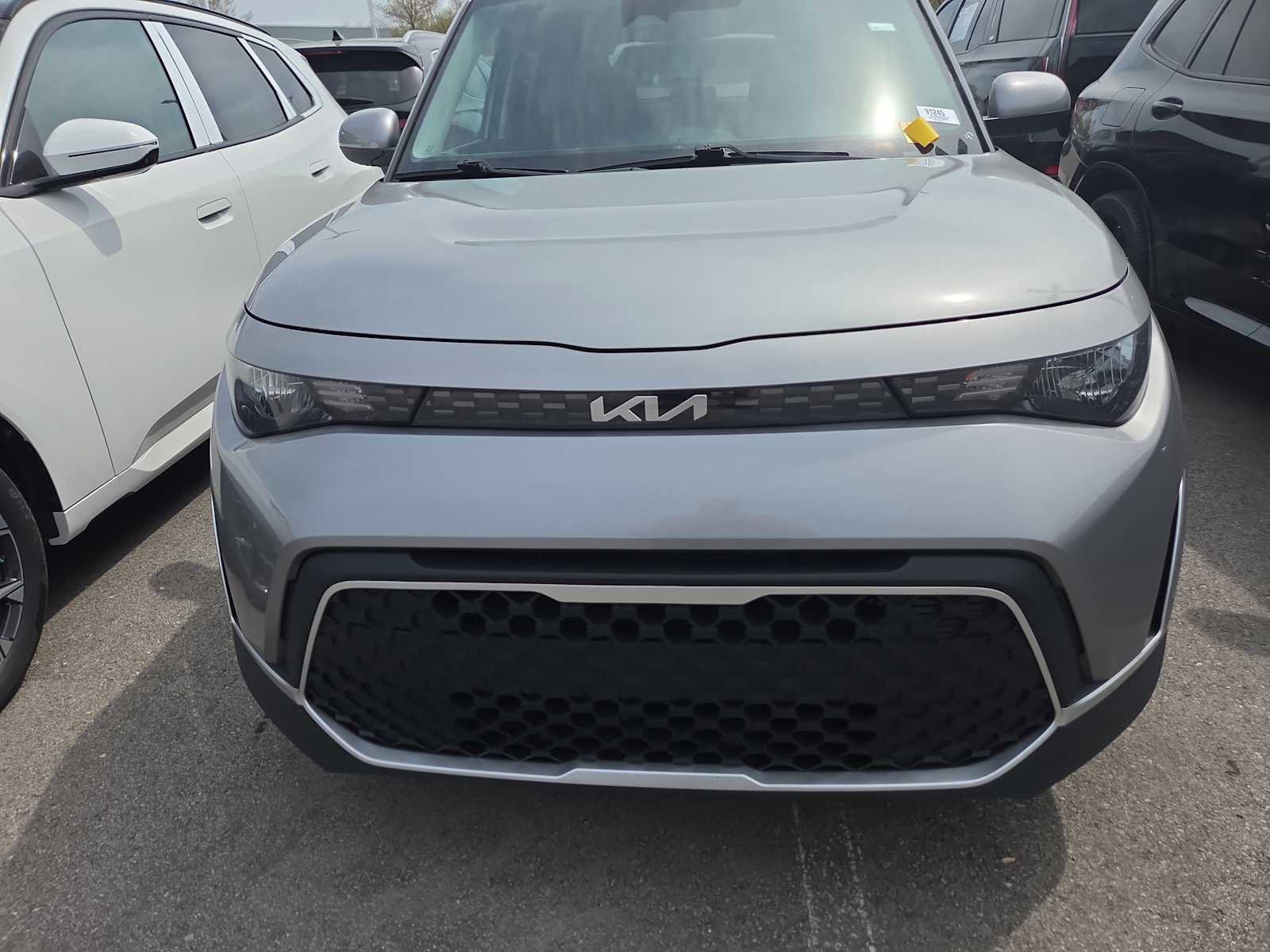 Used 2023 Kia Soul LX w/ LX Technology Package image 9