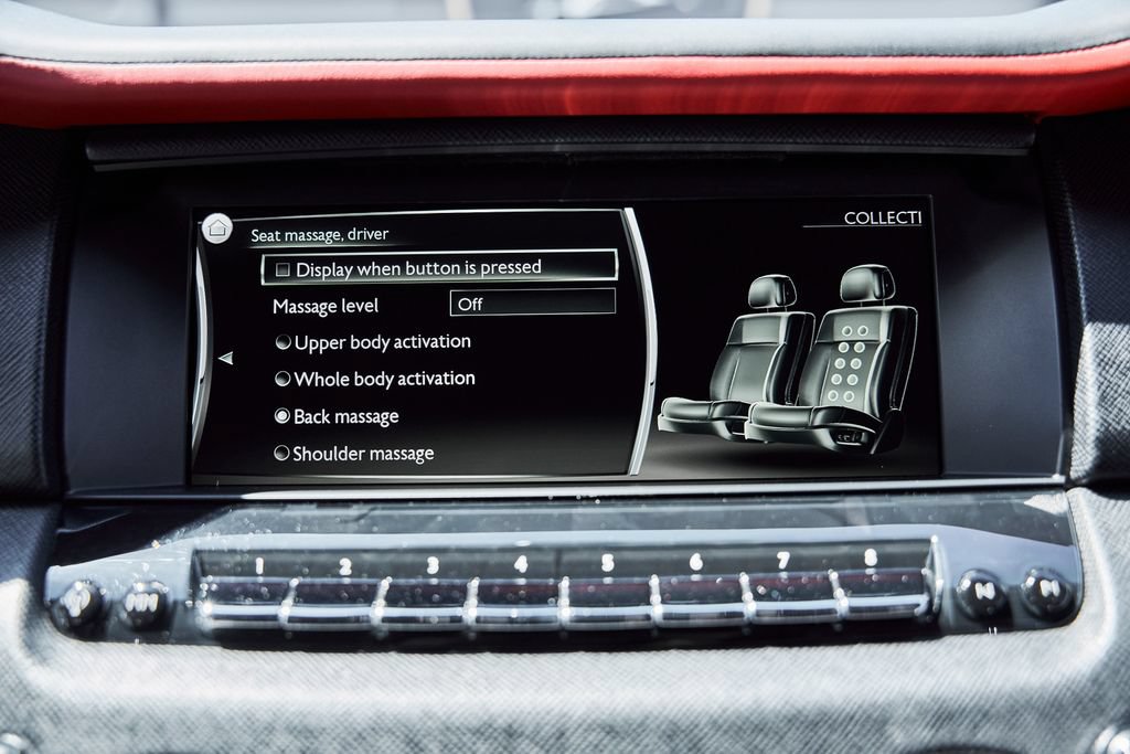 Used 2024 Rolls-Royce Cullinan Black Badge w/ Dark Exterior Package AWD/4WD image 86