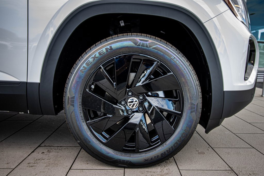 New 2026 Volkswagen Atlas Cross Sport SE image 21