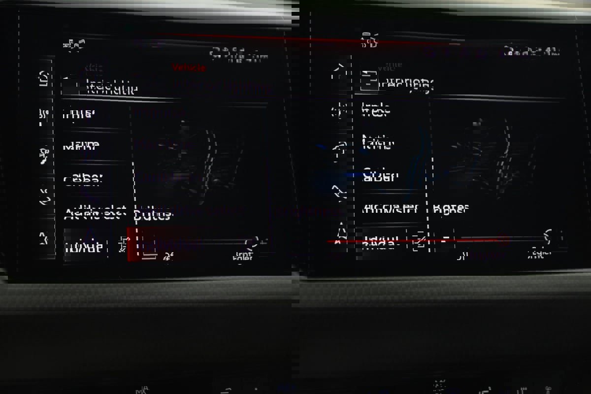 Used 2024 Audi RS e-tron GT w/ Carbon Performance Package image 63