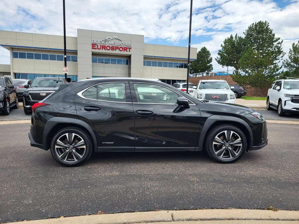Used 2019 Lexus UX 250h AWD/4WD image 3