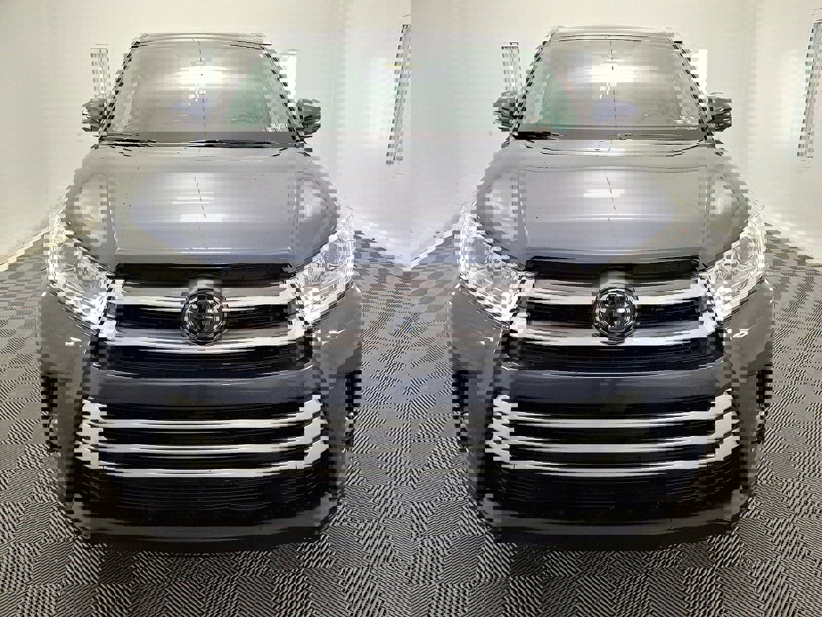 Used 2018 Toyota Highlander XLE image 29